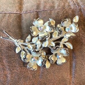 Vintage CORO 50’s Flower Bouquet Brooch/Pin